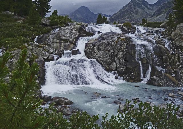 По дороге на озеро Дарашколь, водопад